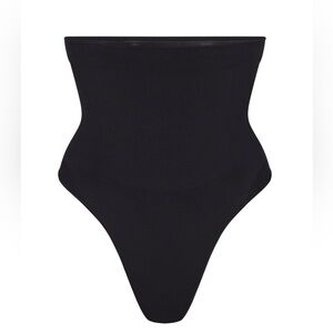 SKIMS NWOT Seamless Sculpt High-Waisted Thong, Color: Onyx, Size: M